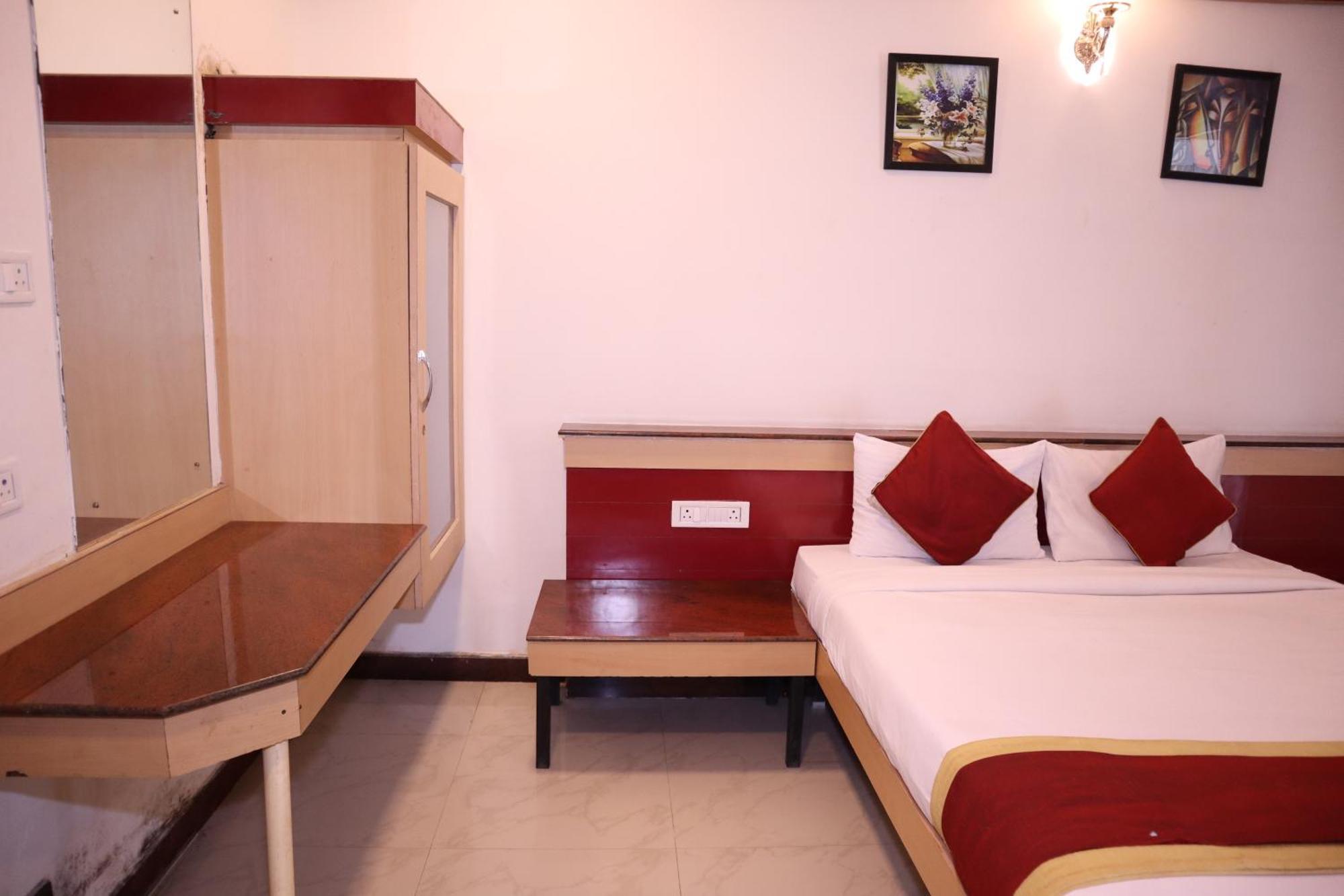Sri Sai Ram Suites Bangalore Exterior photo