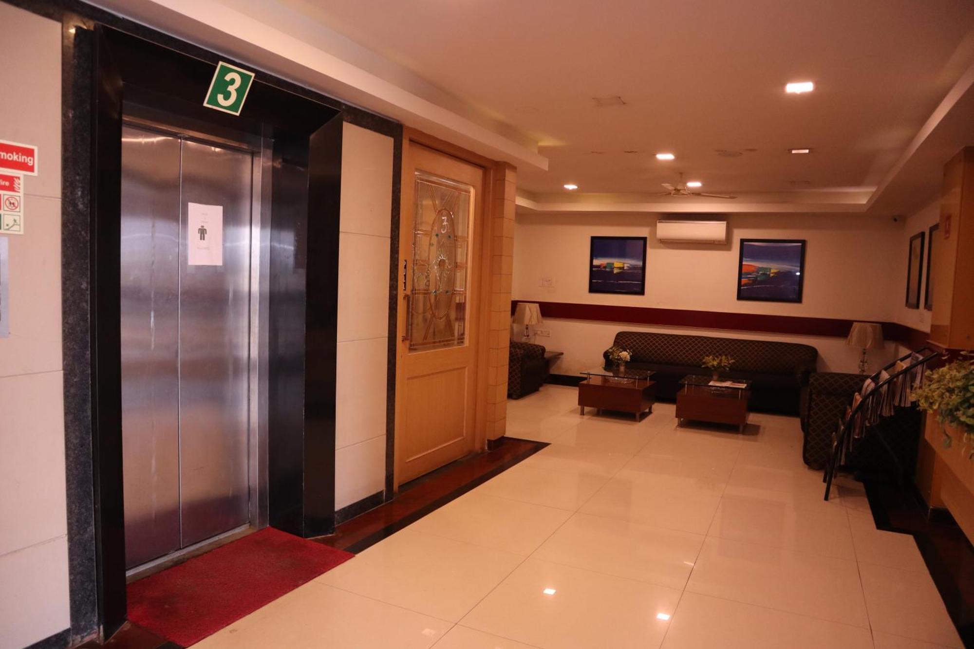 Sri Sai Ram Suites Bangalore Exterior photo