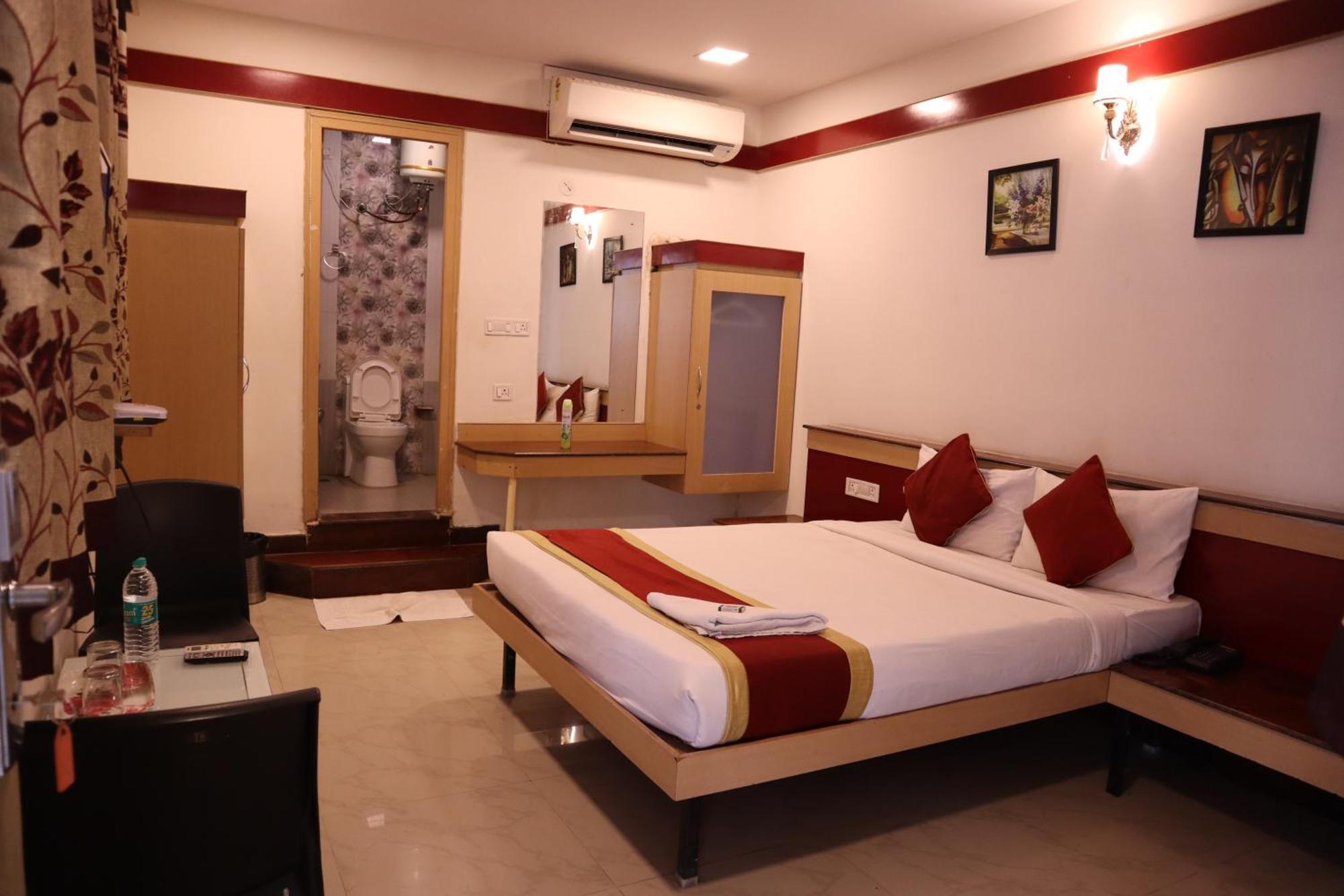 Sri Sai Ram Suites Bangalore Exterior photo
