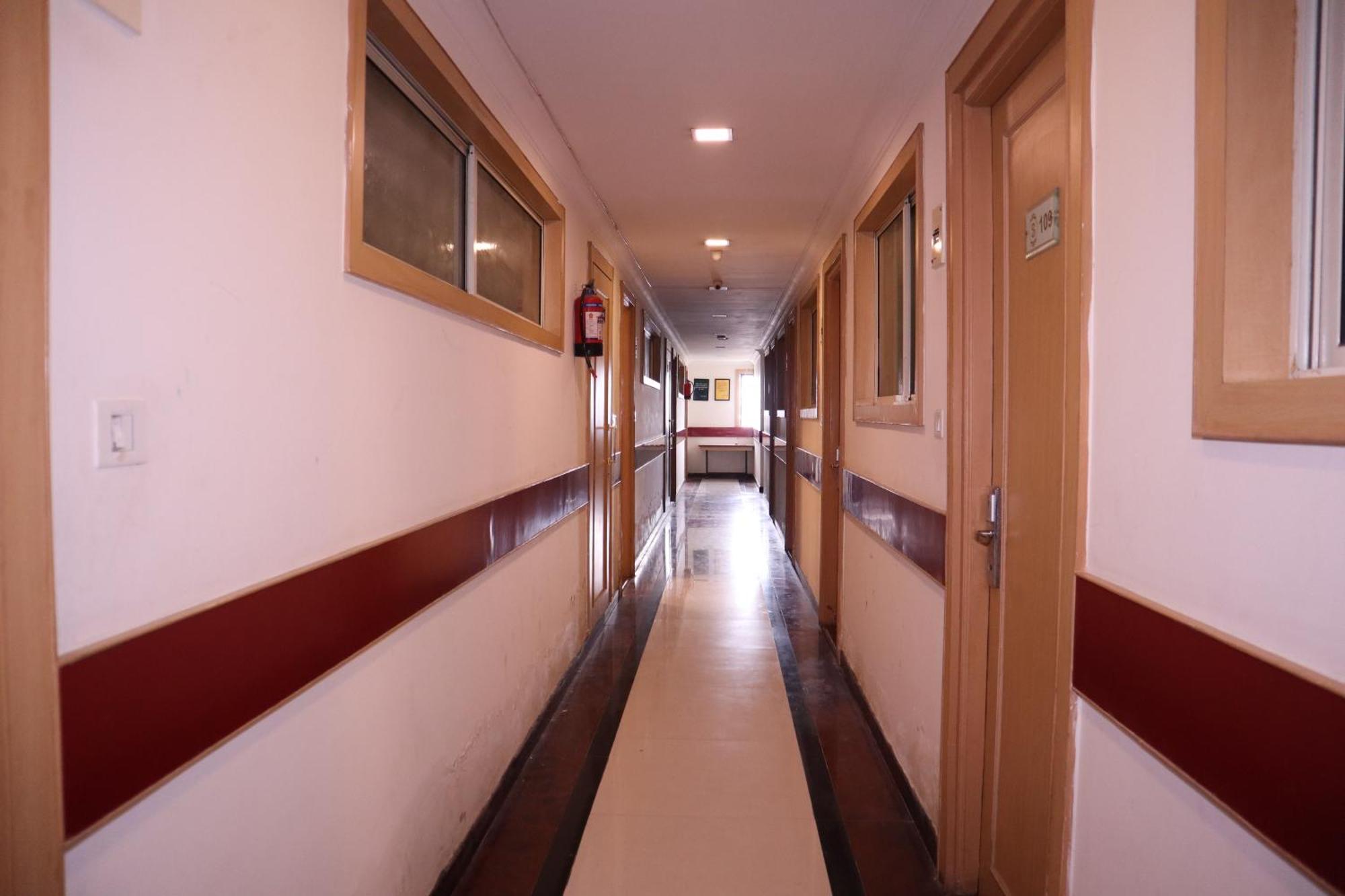 Sri Sai Ram Suites Bangalore Exterior photo