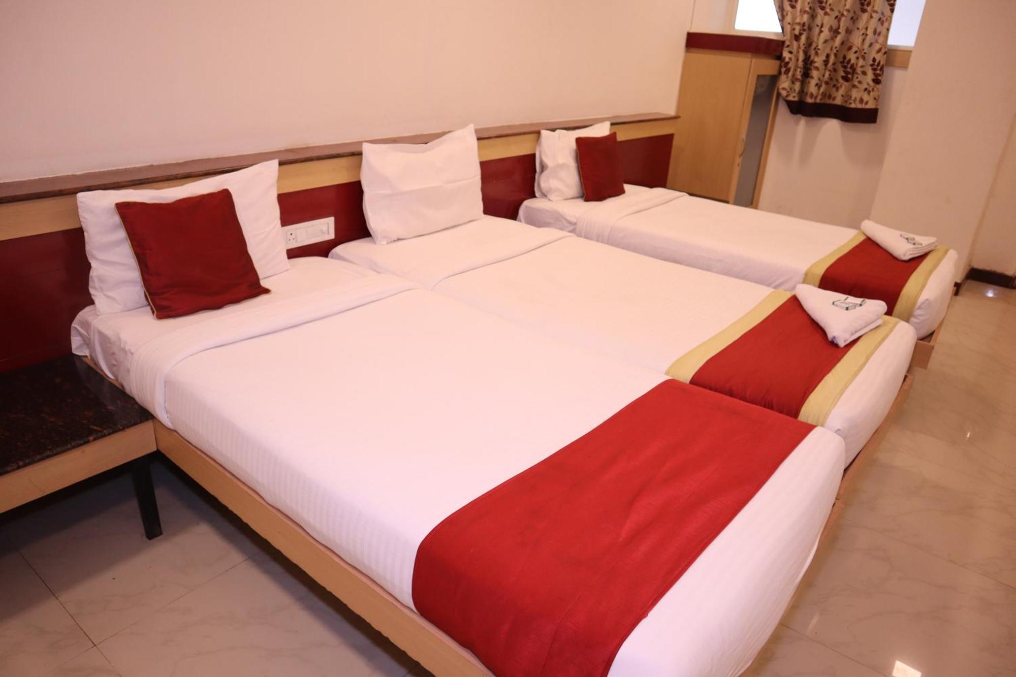 Sri Sai Ram Suites Bangalore Exterior photo