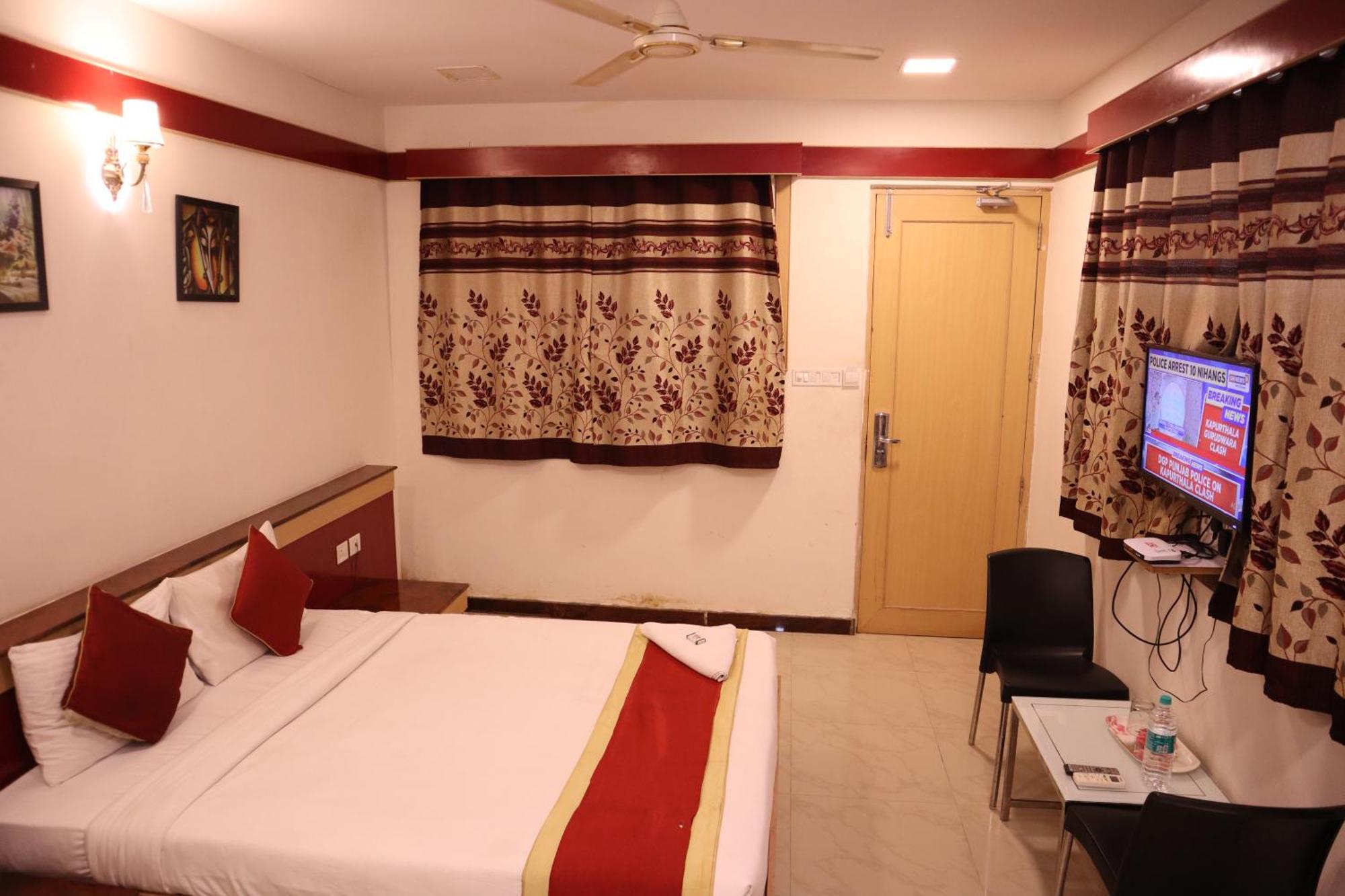 Sri Sai Ram Suites Bangalore Exterior photo